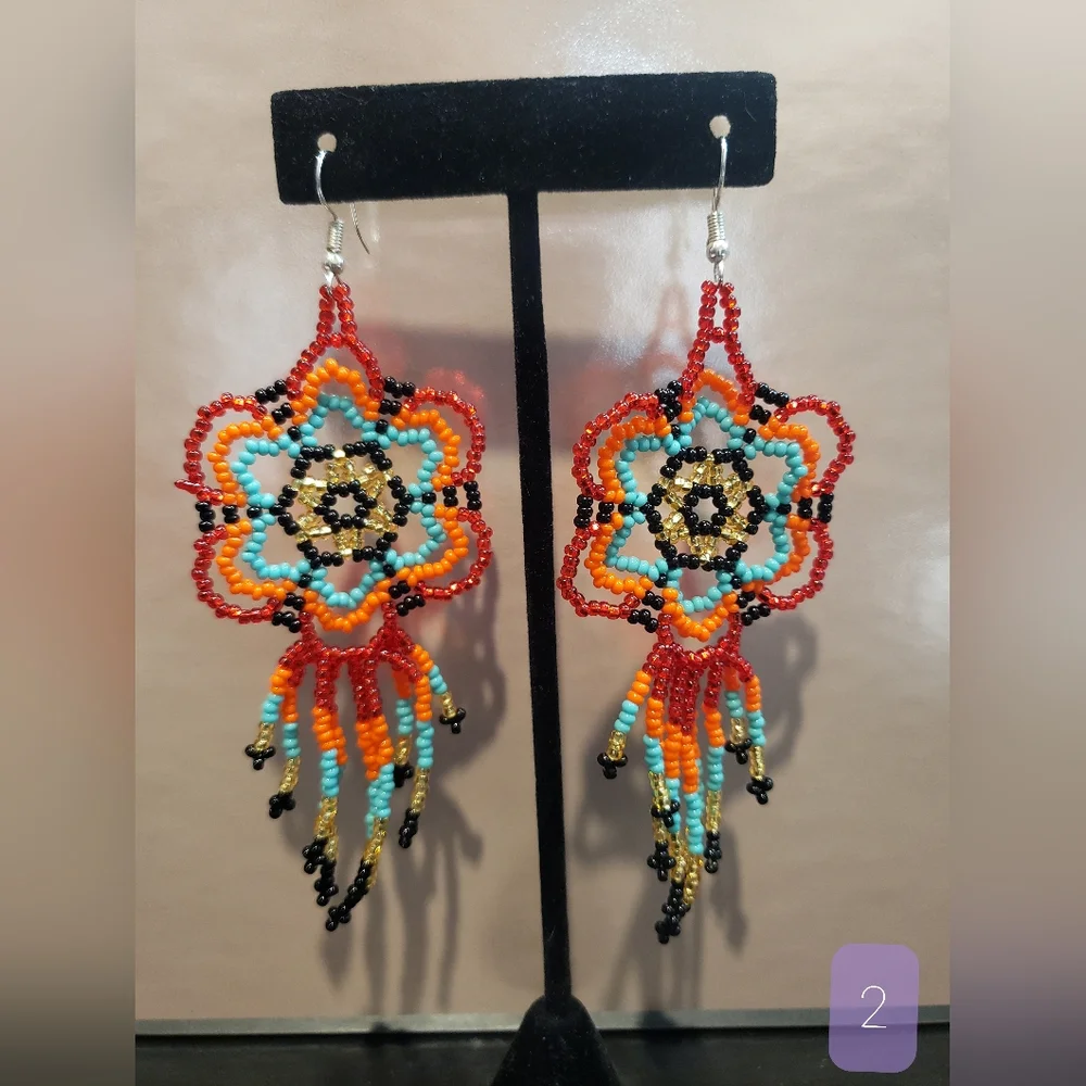 Beaded earrings - Picture 2 of 10